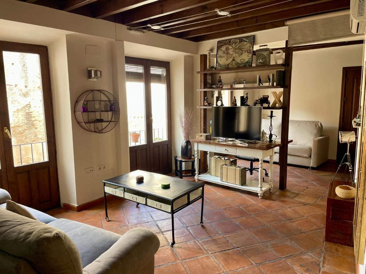 Sleep In Historic Puerta Elvira Apartment Granada Ngoại thất bức ảnh