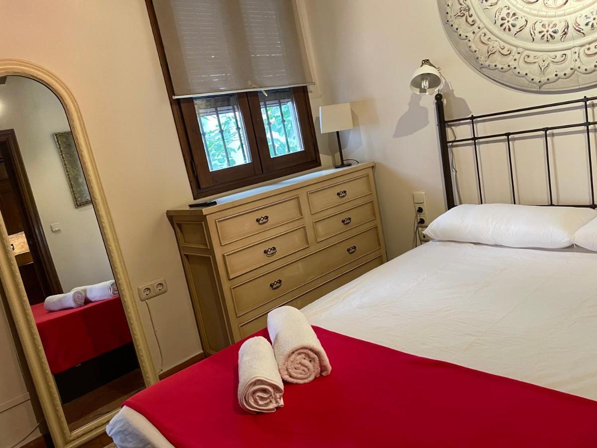 Sleep In Historic Puerta Elvira Apartment Granada Ngoại thất bức ảnh